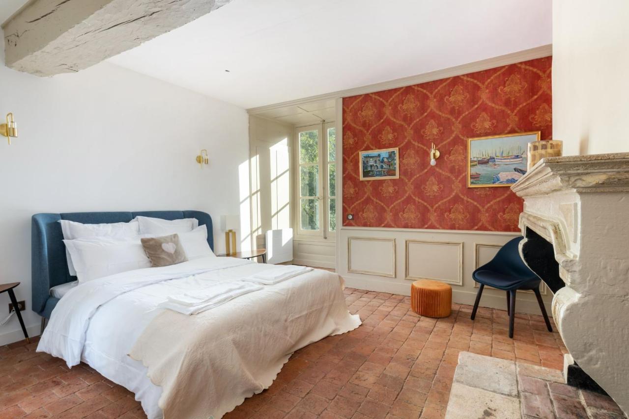 Appartements Au Chateau Ars Ars-sur-Formans Exteriör bild