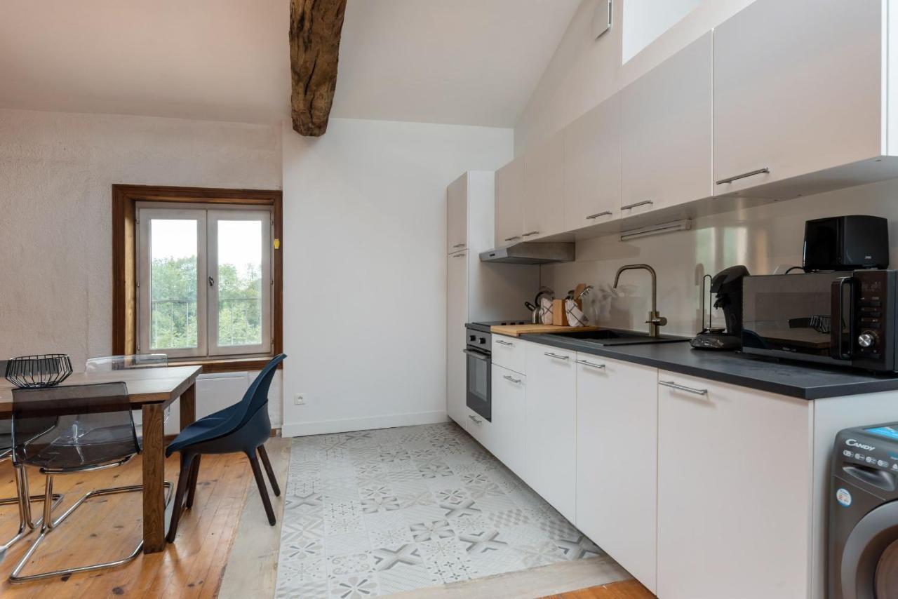 Appartements Au Chateau Ars Ars-sur-Formans Exteriör bild