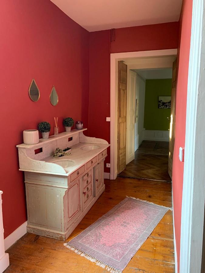 Appartements Au Chateau Ars Ars-sur-Formans Exteriör bild